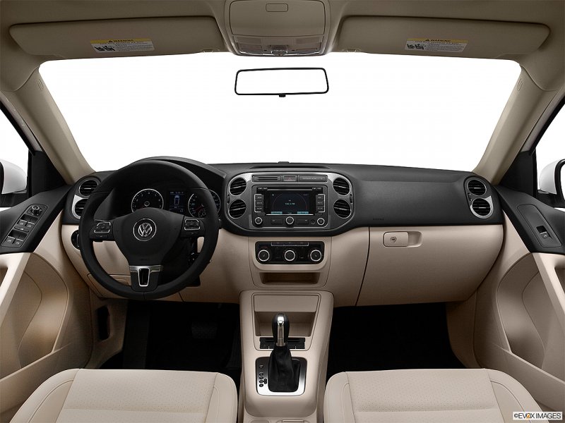 Volkswagen Tiguan 2012 внутри