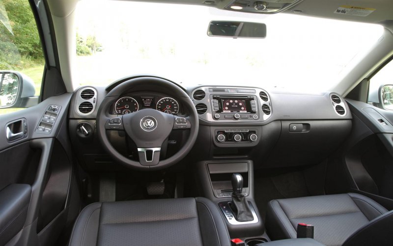 Volkswagen Tiguan 2015 года салон