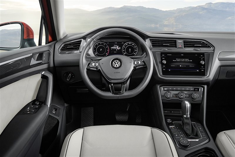 Volkswagen Tiguan 2019 салон