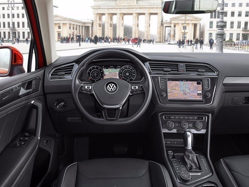 Volkswagen Tiguan 2019 салон