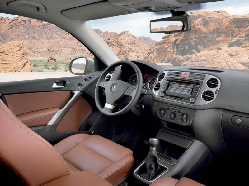 Volkswagen Tiguan 2012 внутри