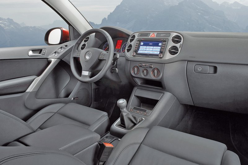 Volkswagen Tiguan 2011 салон