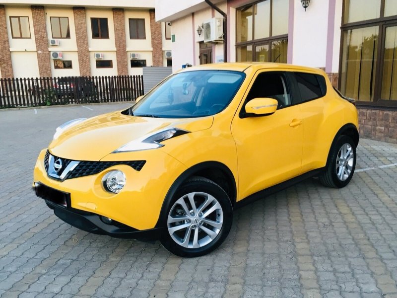 Nissan Juke желтый 2015