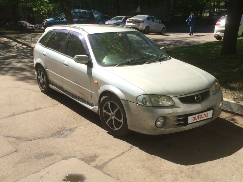 Mazda familia DX 1999