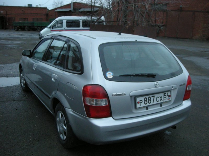 Mazda familia 1999