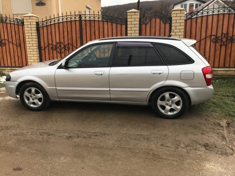 Mazda familia s-Wagon 1994