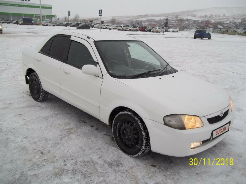Mazda familia 1999