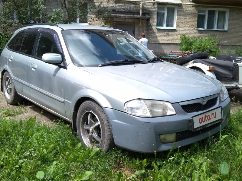 Мазда фамилия 1999 белая