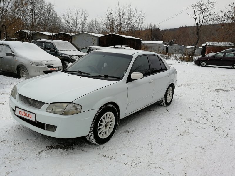 Mazda familia 1999