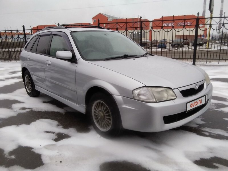 Mazda familia 1999