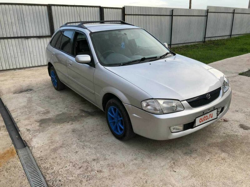 Mazda familia s Wagon 2.0