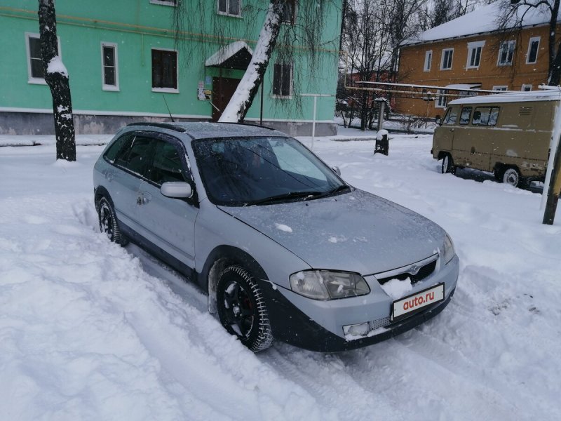 Mazda familia 1999