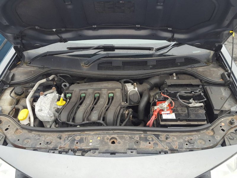 Renault Megane 2 под капотом