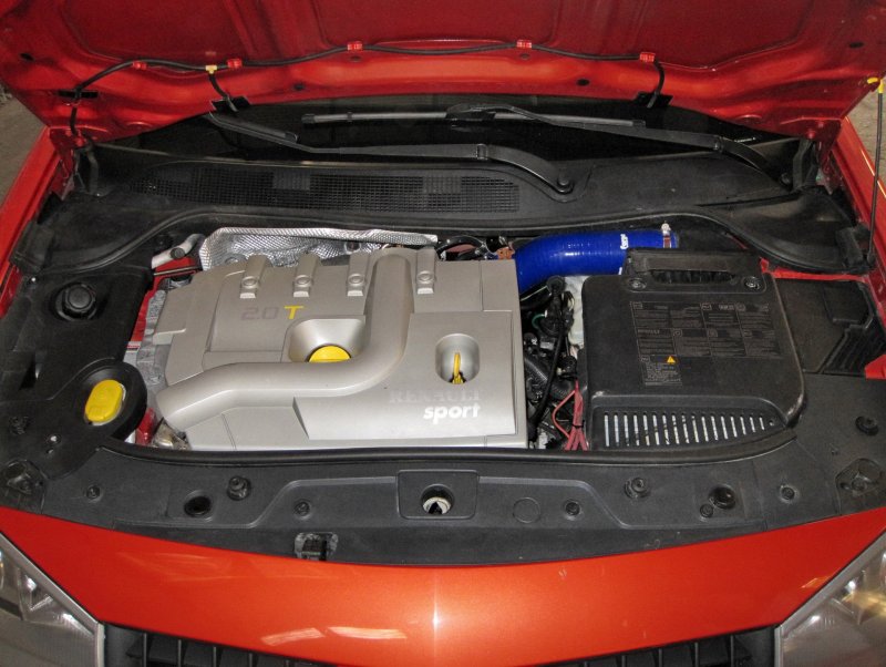 Megane 2 RS под капотом