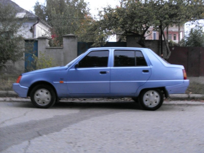 ЗАЗ 1103 седан