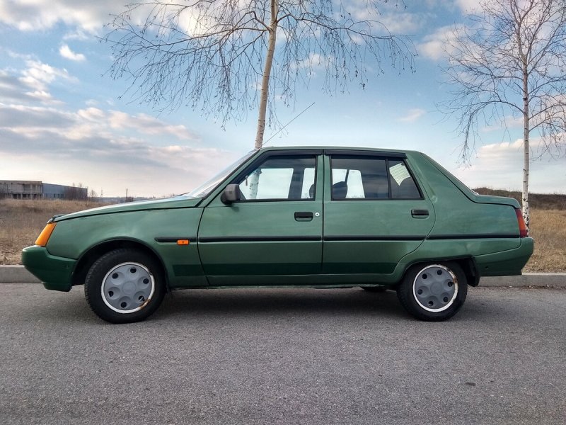 ЗАЗ 1103 седан