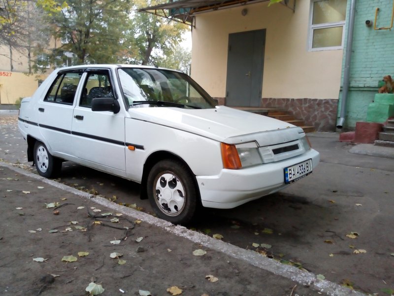 Таврия Славута седан