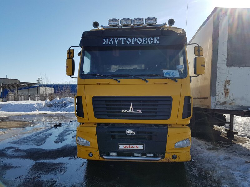 МАЗ 5440 желтый