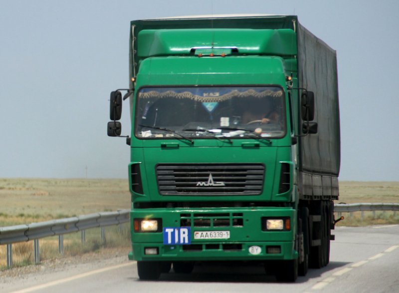 МАЗ 5440 черный