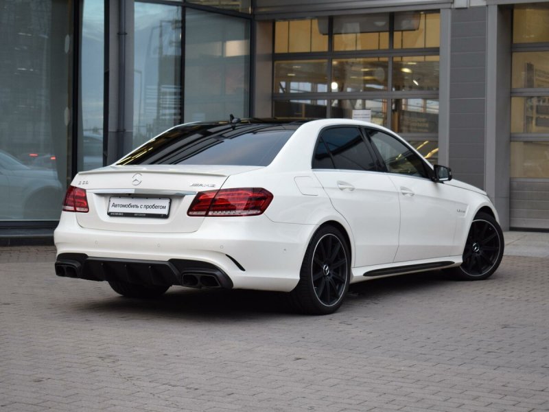 Мерседес-Бенц е-класс w212 АМГ