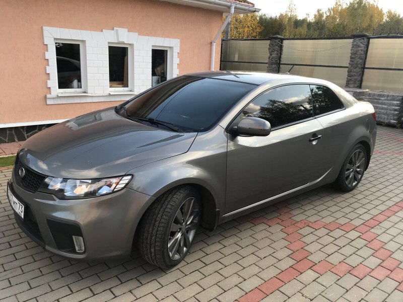Kia Cerato Koup серая