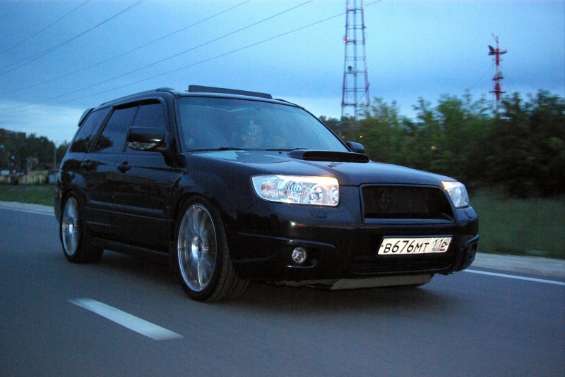 Subaru Forester черный