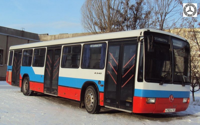 Mercedes-Benz o345