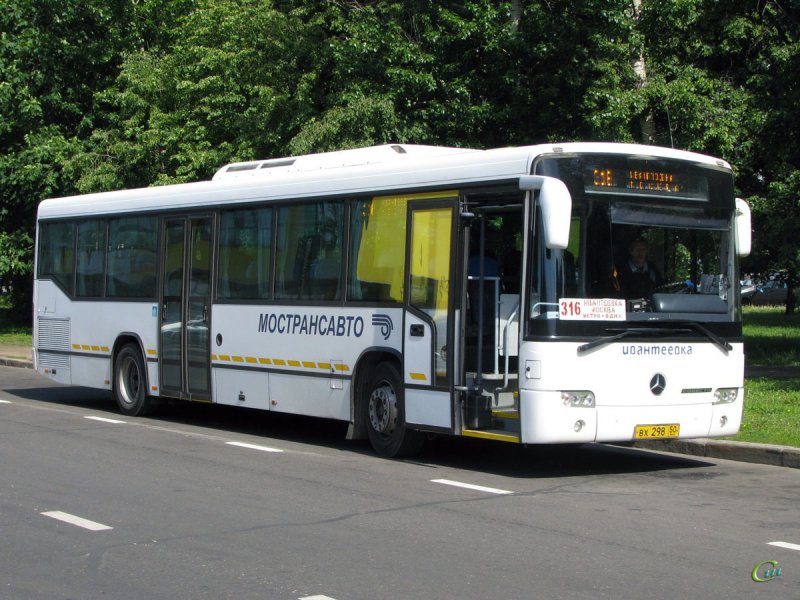 Mercedes-Benz o345