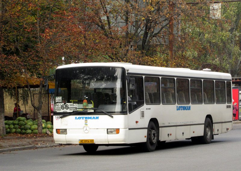 Mercedes-Benz o345