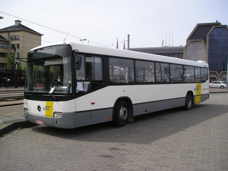 Мерседес 0345 Конекто