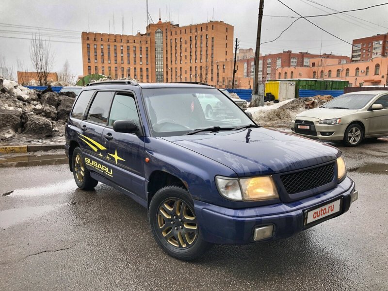 Subaru Forester 2/0 4 WD MT