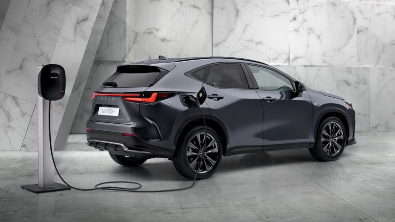 Новый Lexus NX 2021