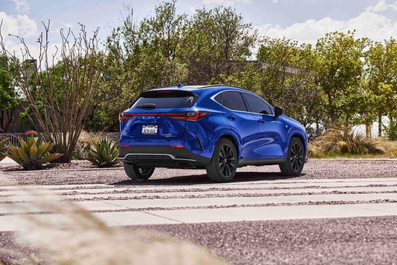 Лексус NX 2021