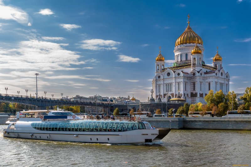 Москва река храм Христа Спасителя