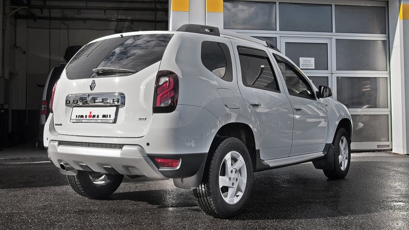 Duster 2 сзади