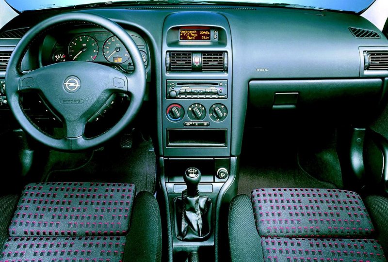 Opel Astra g 2000 хэтчбек салон