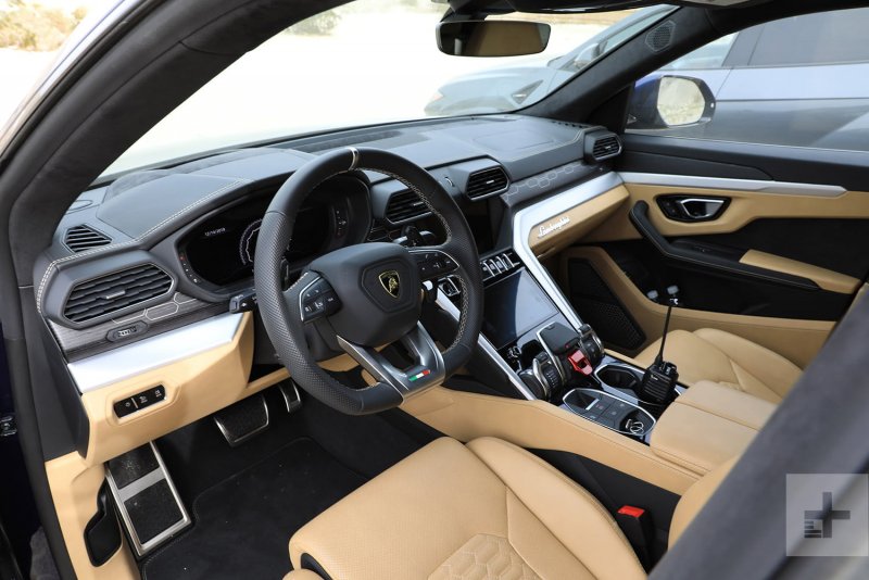 Lamborghini Urus Interior