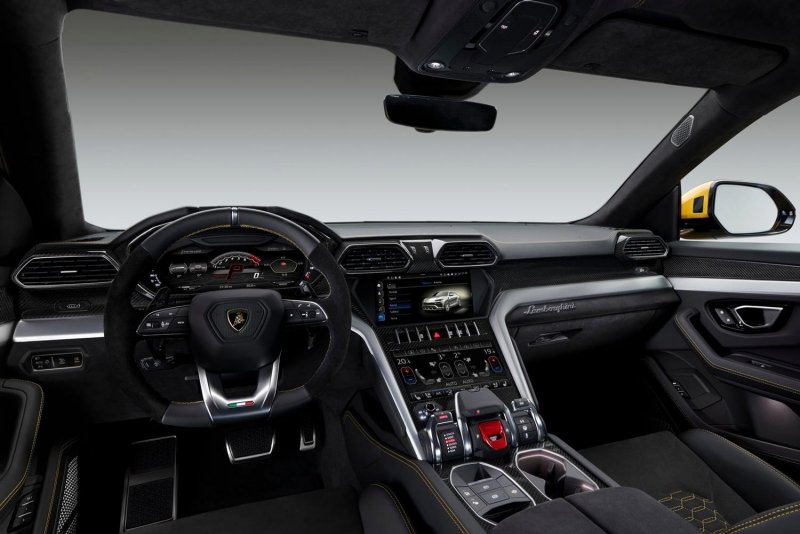 Lamborghini Urus 2019 салон