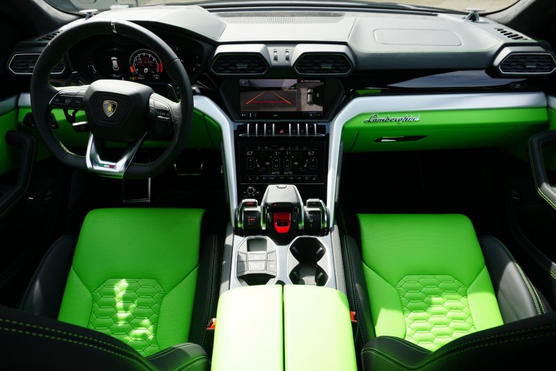 Lamborghini Urus 2012