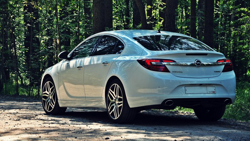 Opel Insignia 2013 белая
