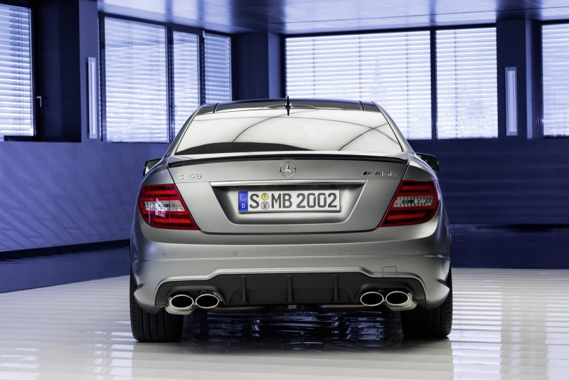 Mercedes Benz c63 AMG 2014
