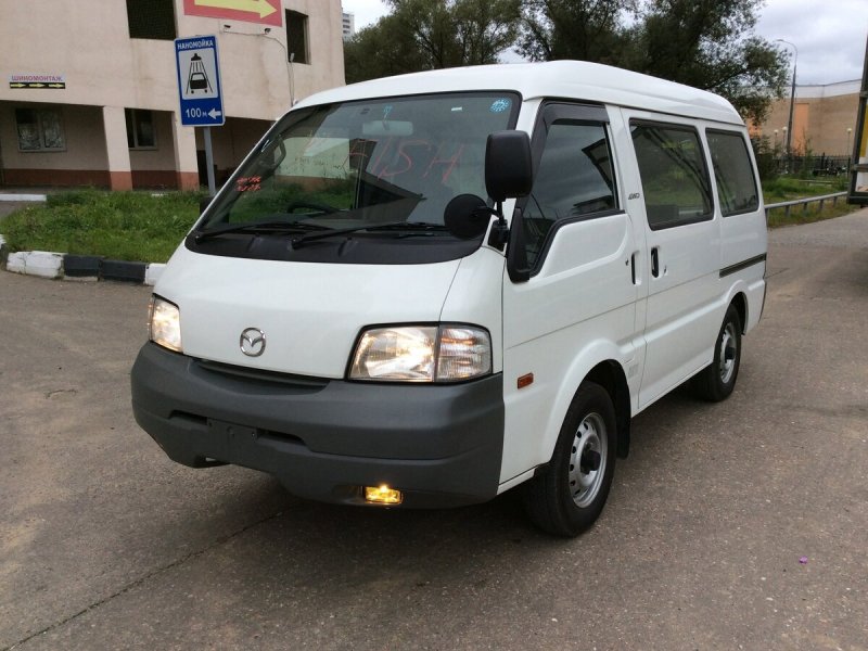 Микроавтобус Mazda Bongo Friendee