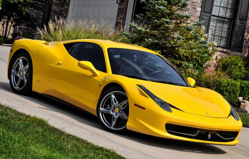 Феррари 458 желтая
