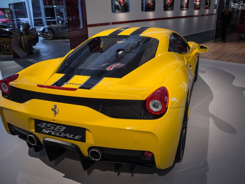 Ferrari 458 speciale Yellow