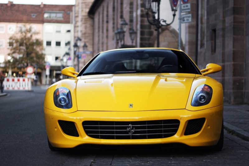 599 GTB Fiorano желтый