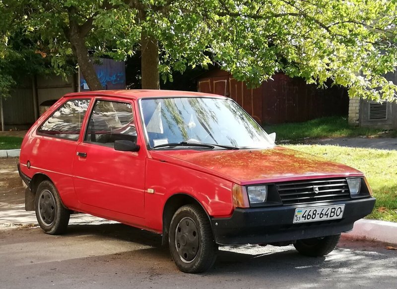 ЗАЗ 1102 красная