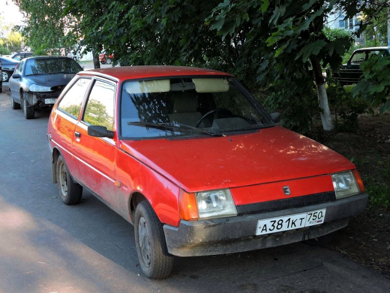 ЗАЗ-1102 Таврия 4 дверная
