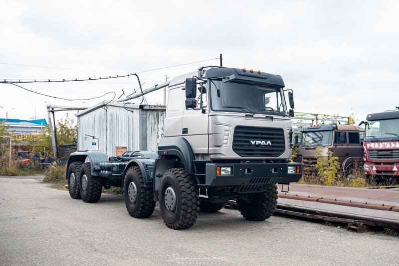 Урал Некст 8x8