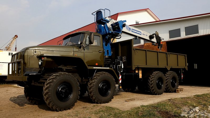 Урал 4320 ураган 8х8