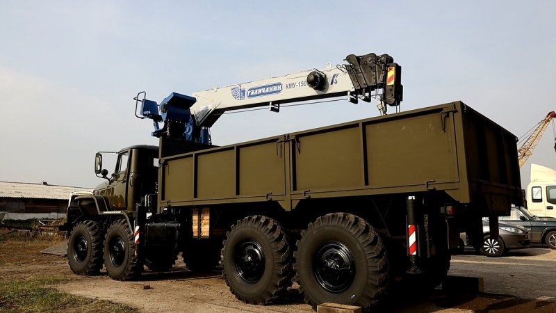 Снегоболотоход ураган 4320, привод 8х8